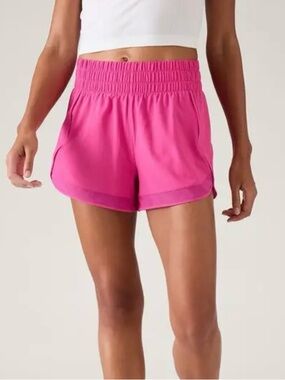 Athleta Mesh Racer Run Mid Rise 4 Short